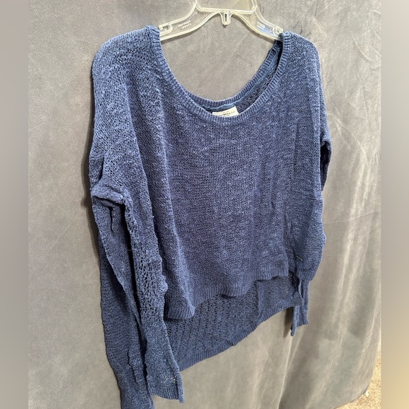 Women’s Sweater - Picture 4 of 4